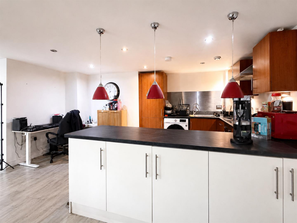 Apartment in Liverpool - View 3