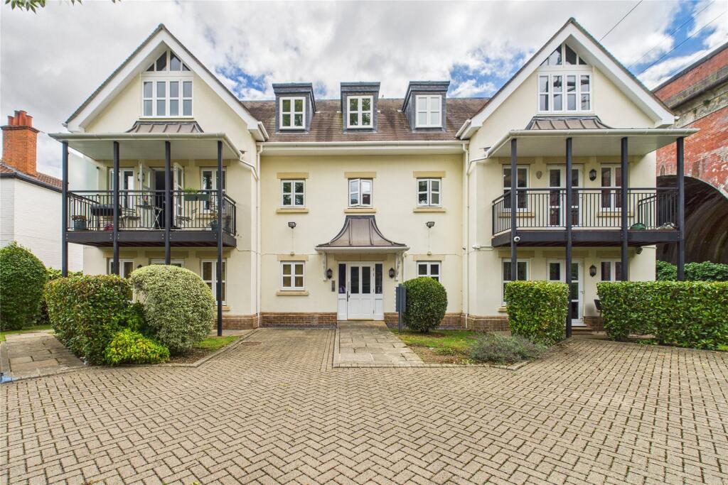 Main image of property: River Road, Taplow, Maidenhead, Buckinghamshire, SL6