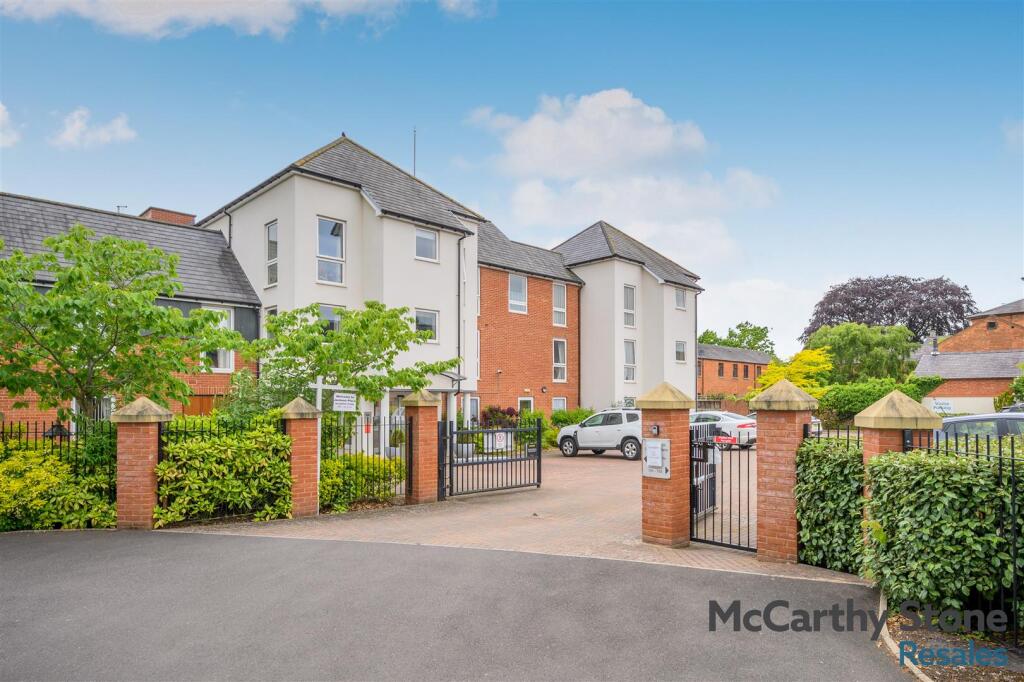 Main image of property: Jackson Place, Fields Park Drive, Alcester, Warwickshire, B49 6GR
