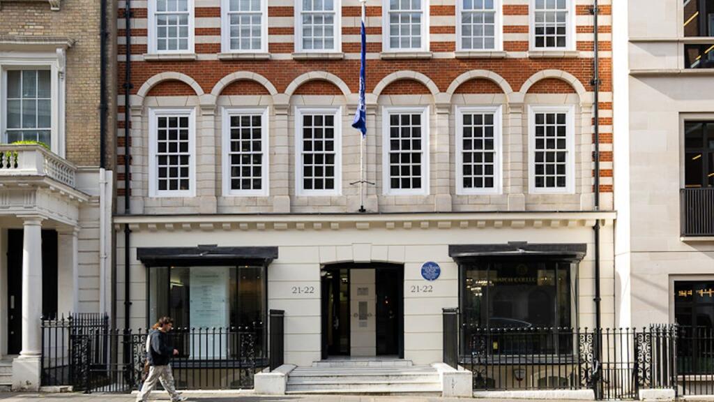 Main image of property: 21-22 Grosvenor Street, London, W1K 4QJ