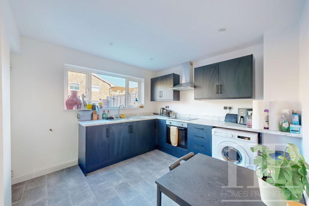 House in Redhill - View 3