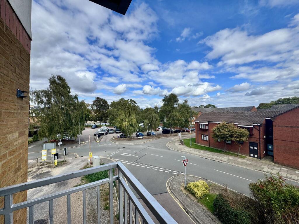 Apartment in Bedford, Cauldwell - View 4