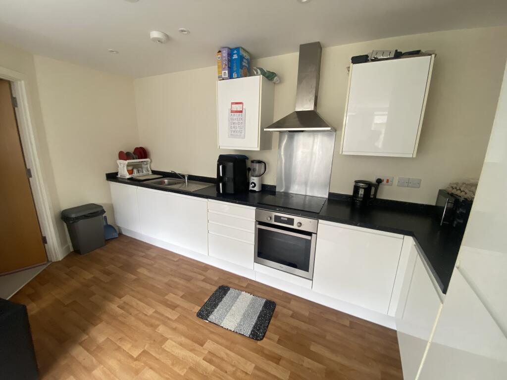 Apartment in Derby - View 5
