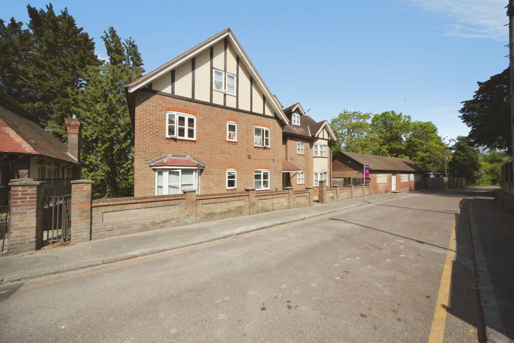 Main image of property: Downs Road, Luton
