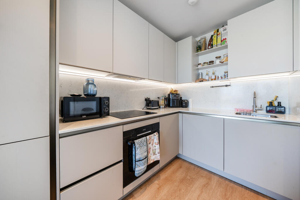 Apartment in Manchester - View 3