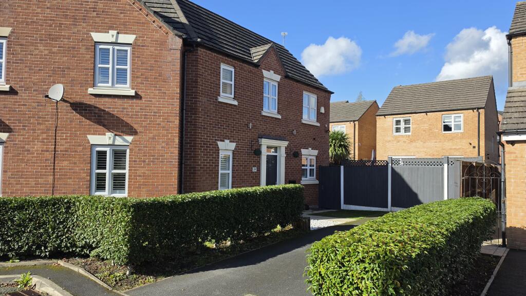 3-bed semi-detached on Consort Way, Audenshaw, £295,000
