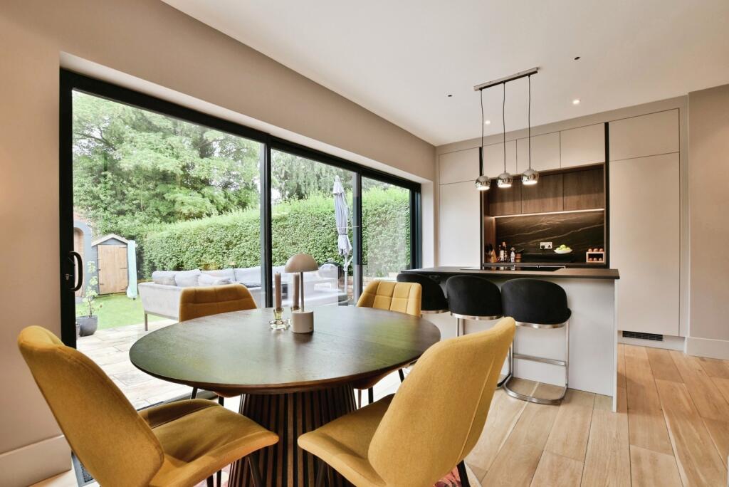 Wycliffe Avenue, Wilmslow, Cheshire, SK9 photo 3
