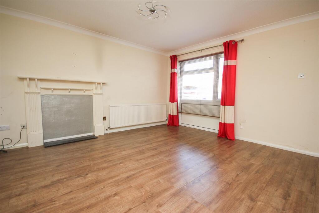 House in Wellingborough, Redhill Grange - View 2