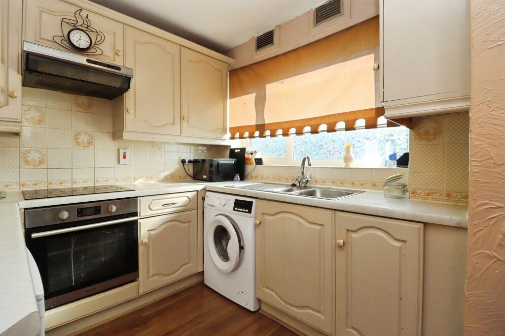 House in Desborough, North Northamptonshire - View 4