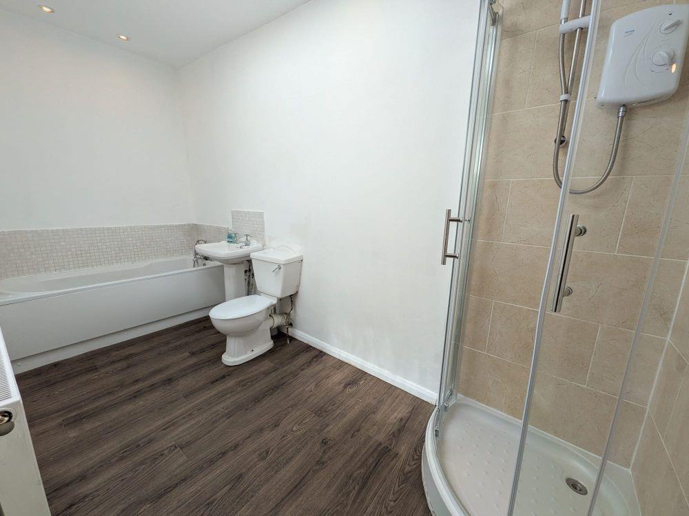 House in Bradford - View 4
