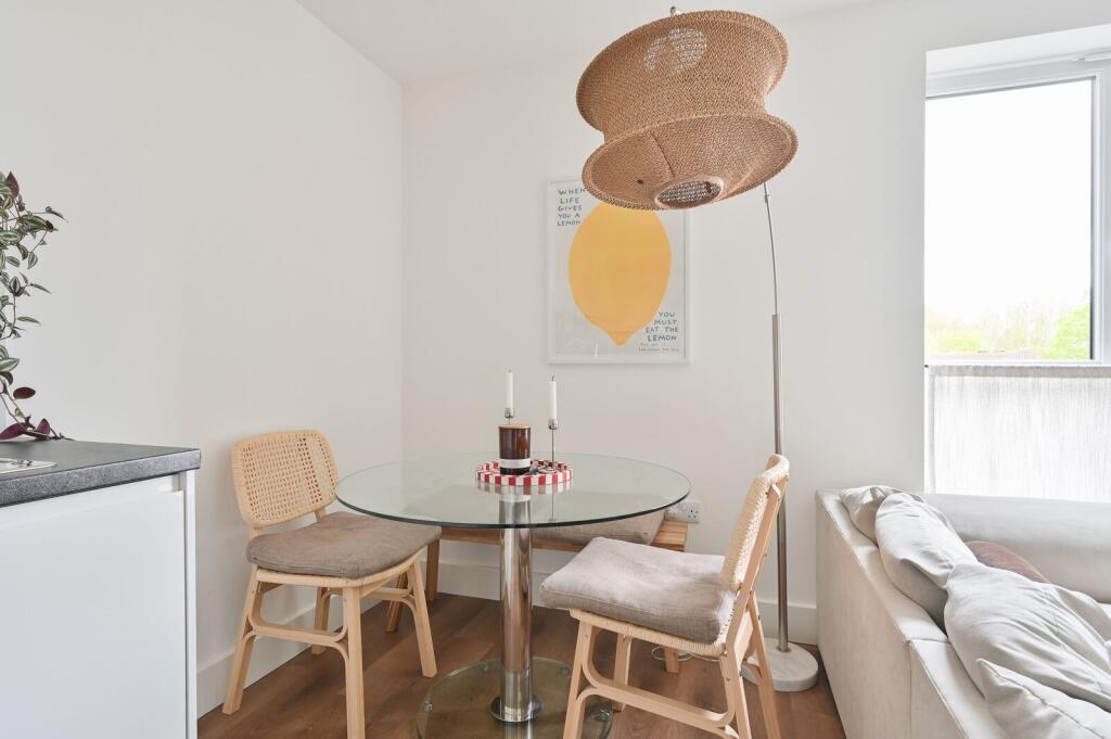 House in Dacorum, Hertfordshire - View 5