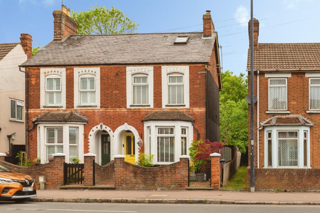 Main image of property: Cambridge Street, Aylesbury