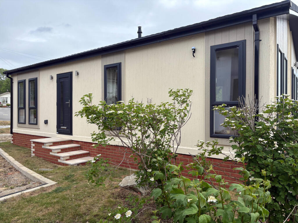 Main image of property: Ipswich, Suffolk, IP6