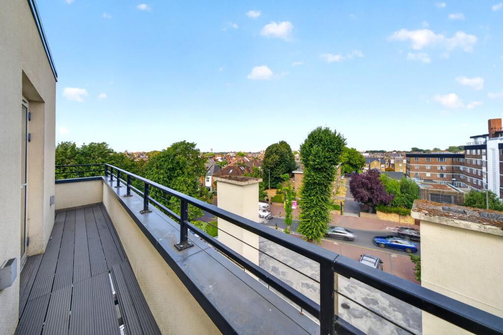Apartment in London - View 4