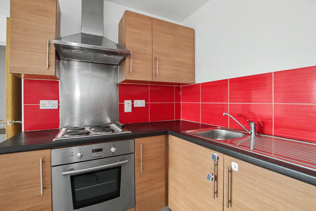 Apartment in Stoke-on-Trent - More