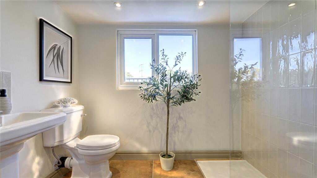 House in Newcastle upon Tyne - View 5
