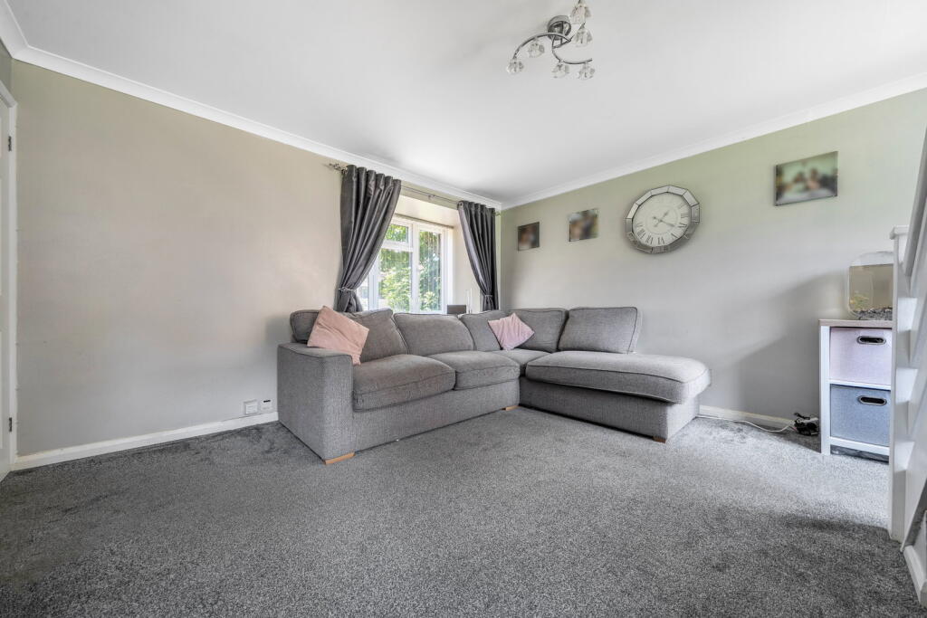 Two Bedroom | Semi Detached | Allocated Parking | Close to Railway Station | photo 2