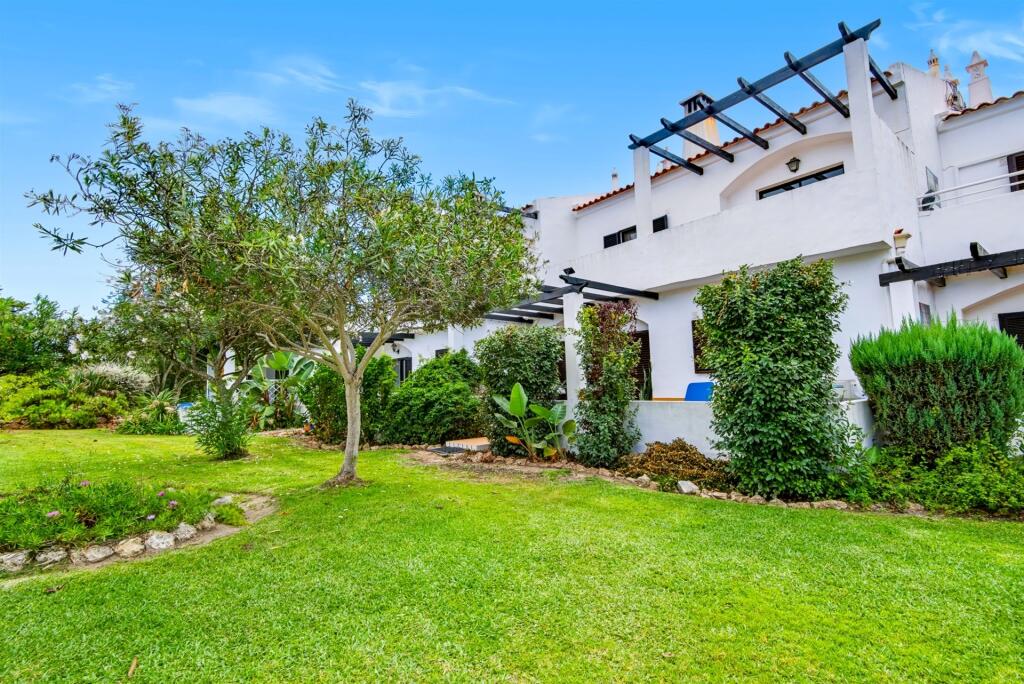 Main image of property: Algarve, Lagoa