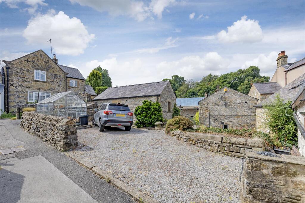 House in Derbyshire Dales, Eyam - View 4