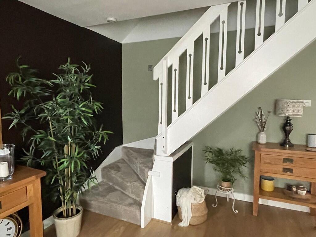 Turret Hall Drive, Warrington photo 4