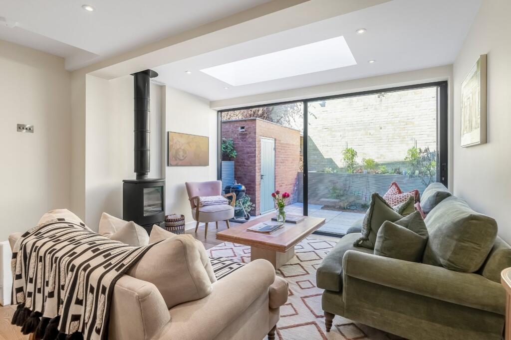 Main image of property: Elder Walk, Islington, London, N1