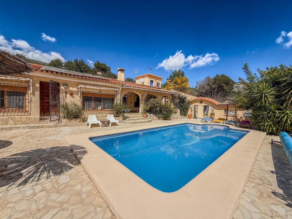 Main image of property: Valencia, Alicante, Castell de Castells