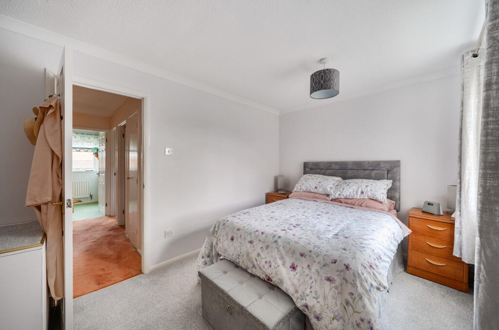 Worsley Road, Freshbrook, Swindon, SN5 photo 4