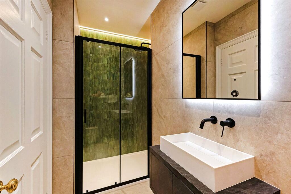 Apartment in London, Royal Borough of Kensington and Chelsea - View 5