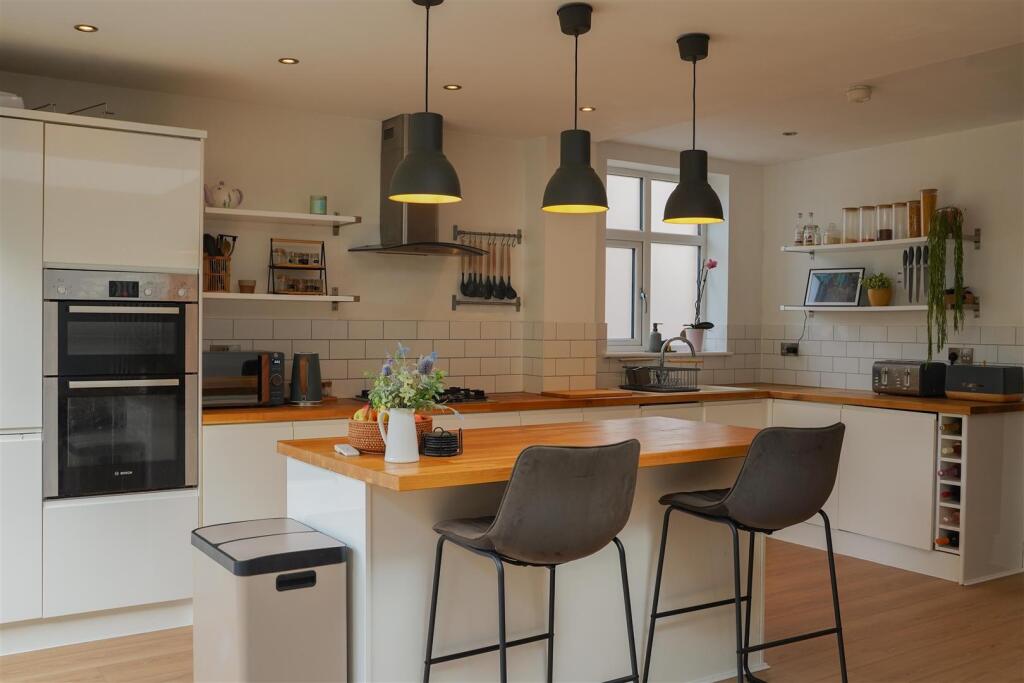 House in Manchester, Whalley Range - View 4