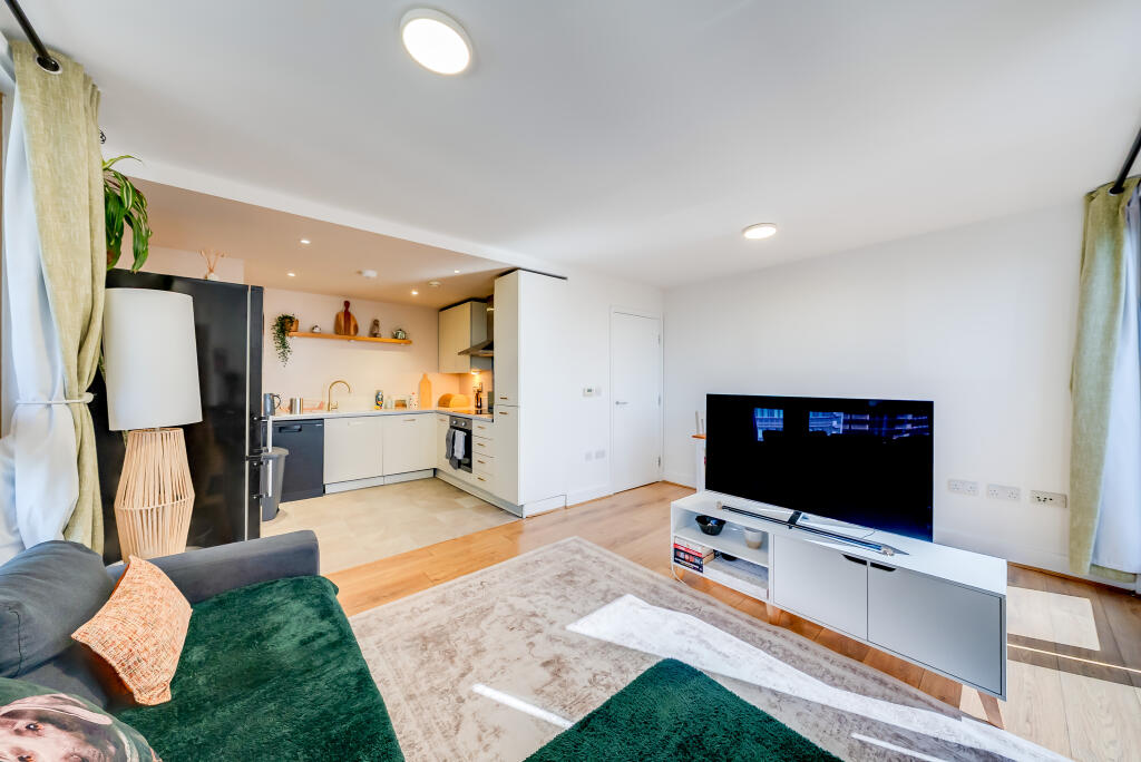Apartment in London - View 3