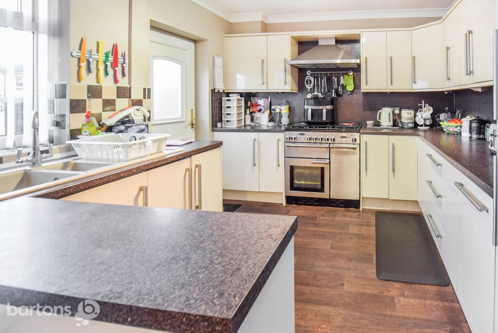 Claypit Lane, Rawmarsh, S62 photo 4