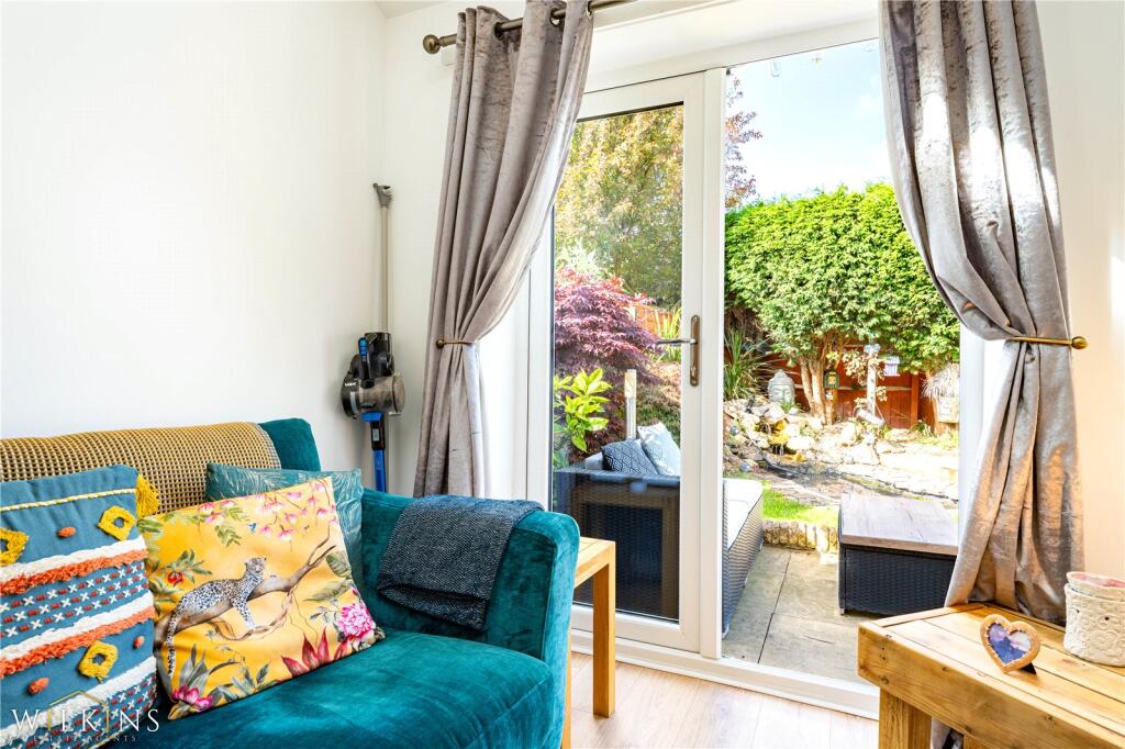 House in Tamworth, Staffordshire - More