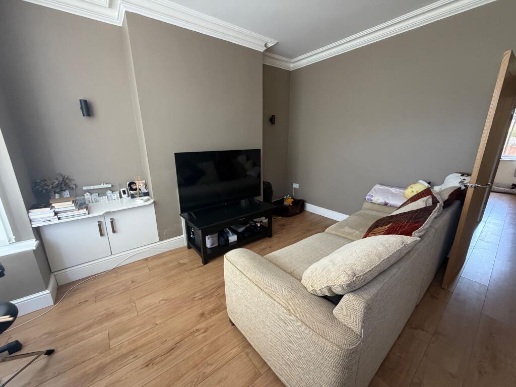 Bridge End Road, Grantham, NG31 - View 3