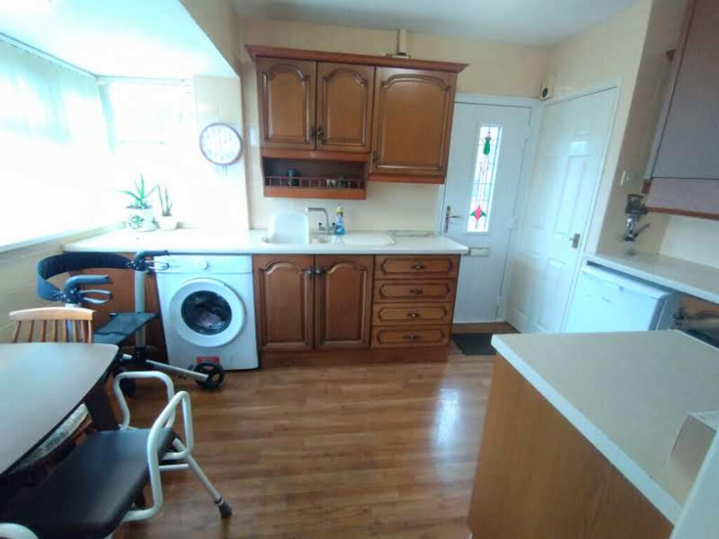 House in Stoke-on-Trent - More