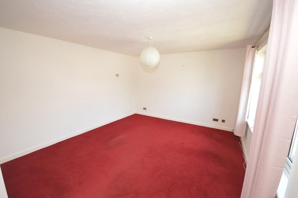 De Staunton Close, Alresford photo 4