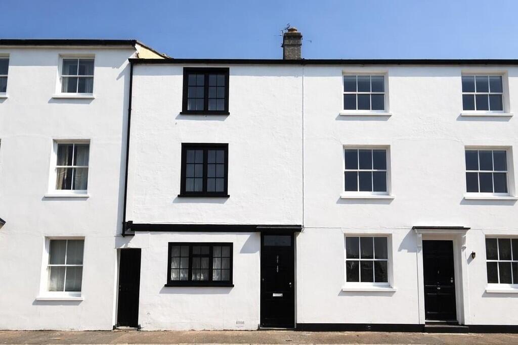 Main image of property: Cross Street, Hove, BN3 1AJ