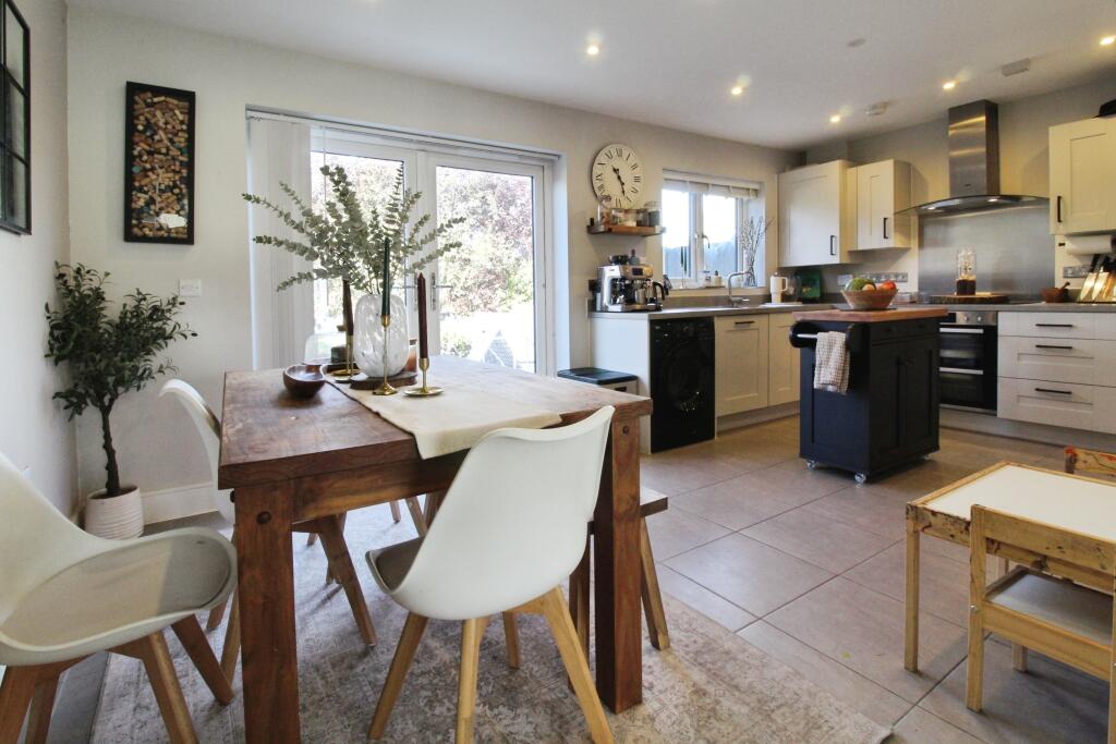 House in Ipswich - View 3