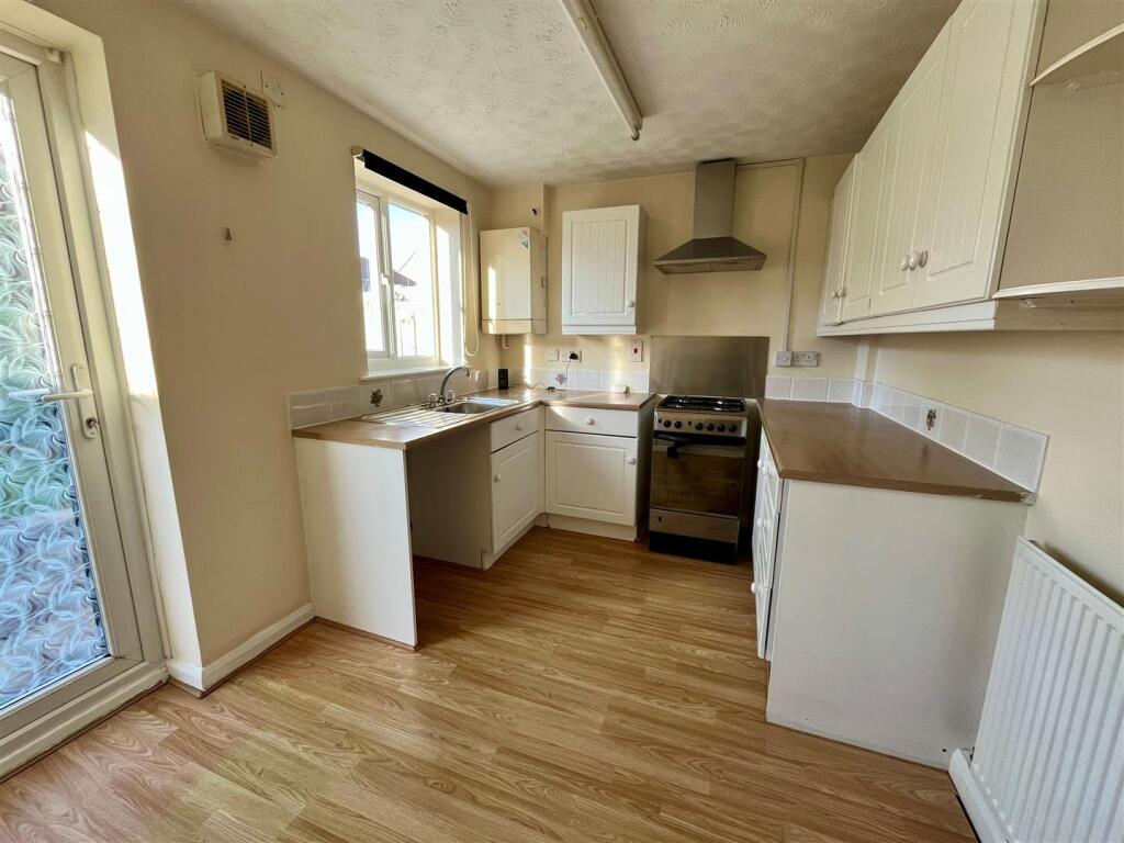House in Hull - View 3