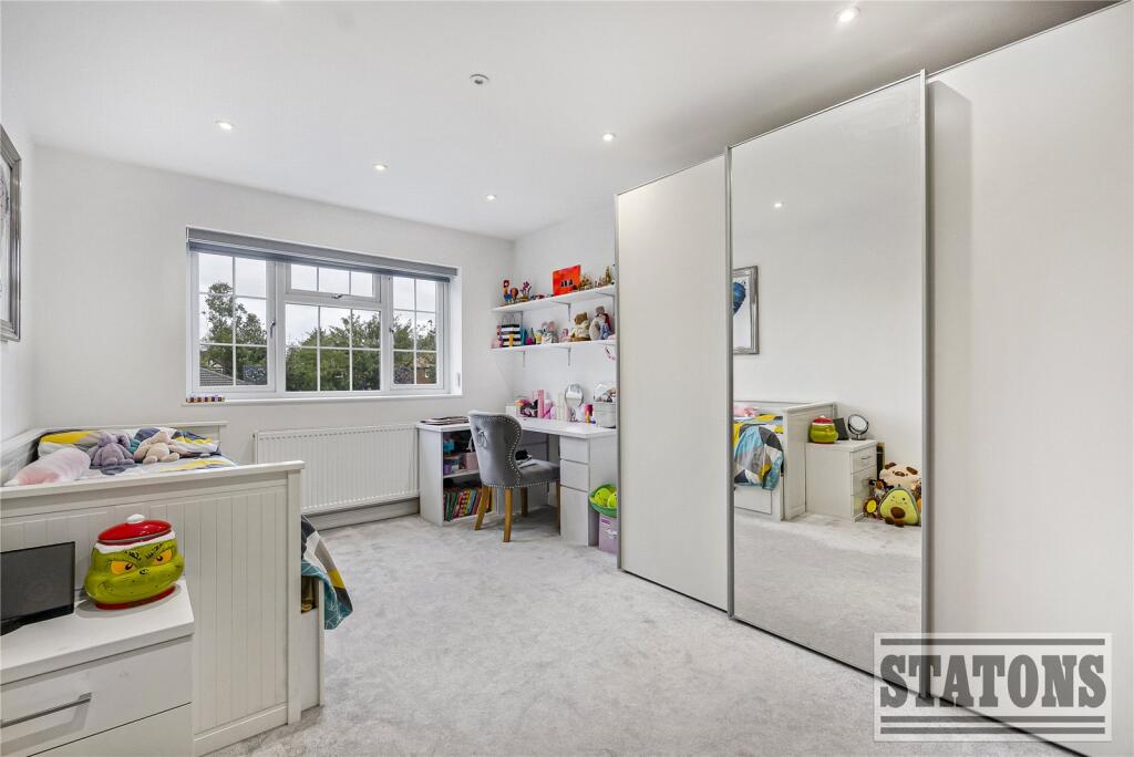 Additional image 21 of Upland Drive, Brookmans Park, Hatfield, Hertfordshire, AL9