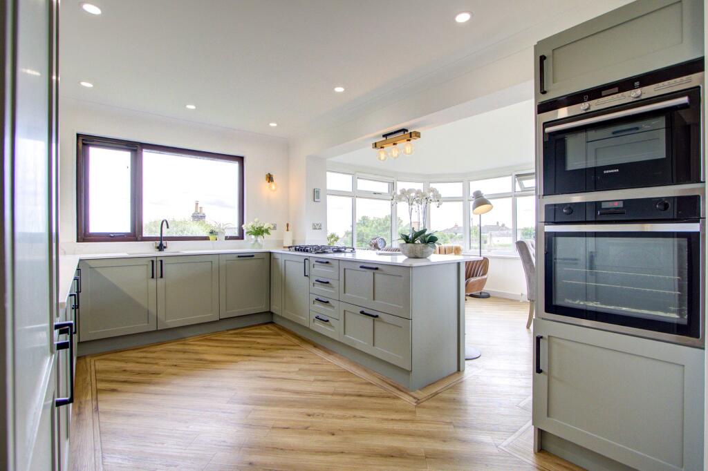 2 Norwell Brow, Craster, Alnwick, Northumberland, NE66 3TX - More