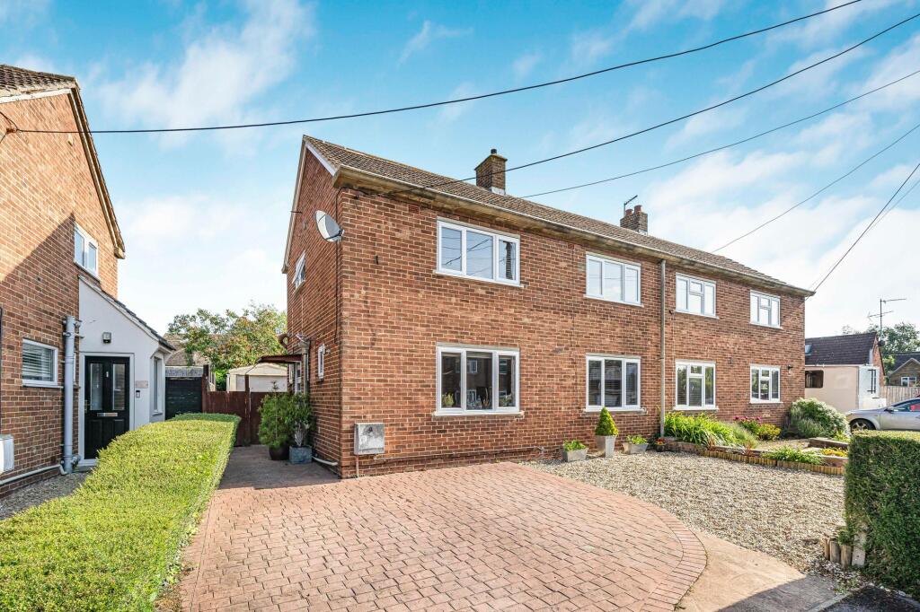 3-bed house on College Way, Horspath, OX33, £425,000