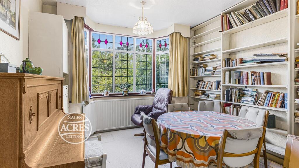 Jervis Crescent, Four Oaks, Sutton Coldfield photo 4