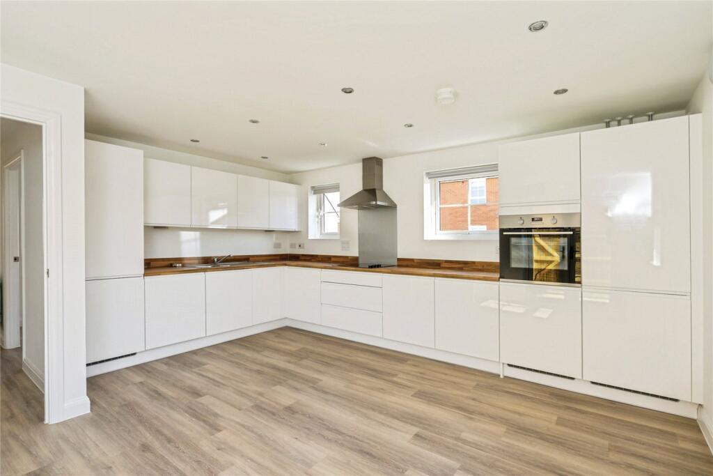 House in Portsmouth - View 2