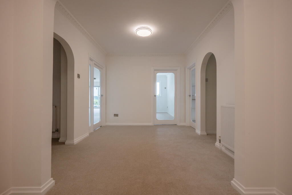 Lilliput Road, Canford Cliffs, Poole, Dorset, BH14 photo 4