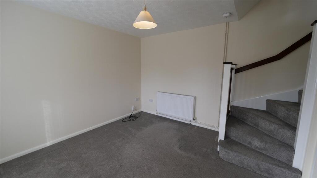 Waveney Road, St Ives - View 4