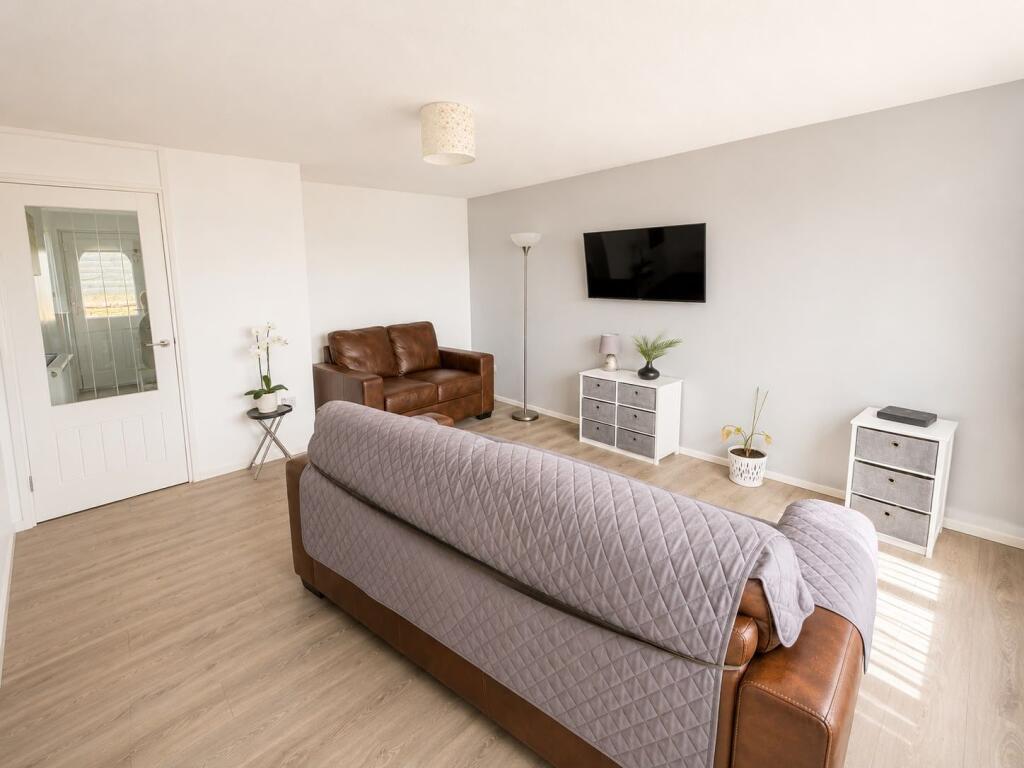 House in Bradford, Lower Grange, Allerton - View 4