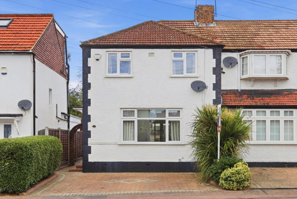 Main image of property: Southern Drive, Loughton, IG10