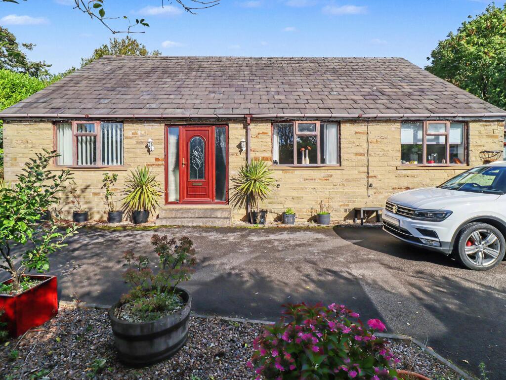 Main image of property: 40 Buttershaw Lane, Bradford, West Yorkshire, BD6
