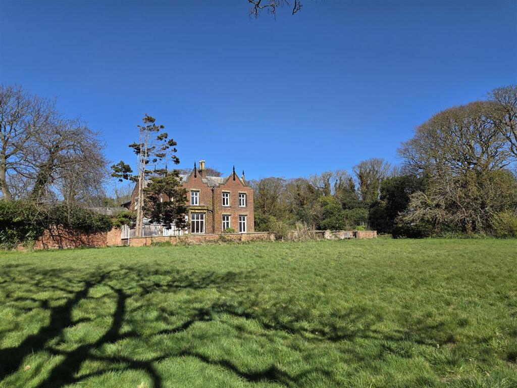 St Cuthbert's Vicarage, Church Road, Lytham photo 4
