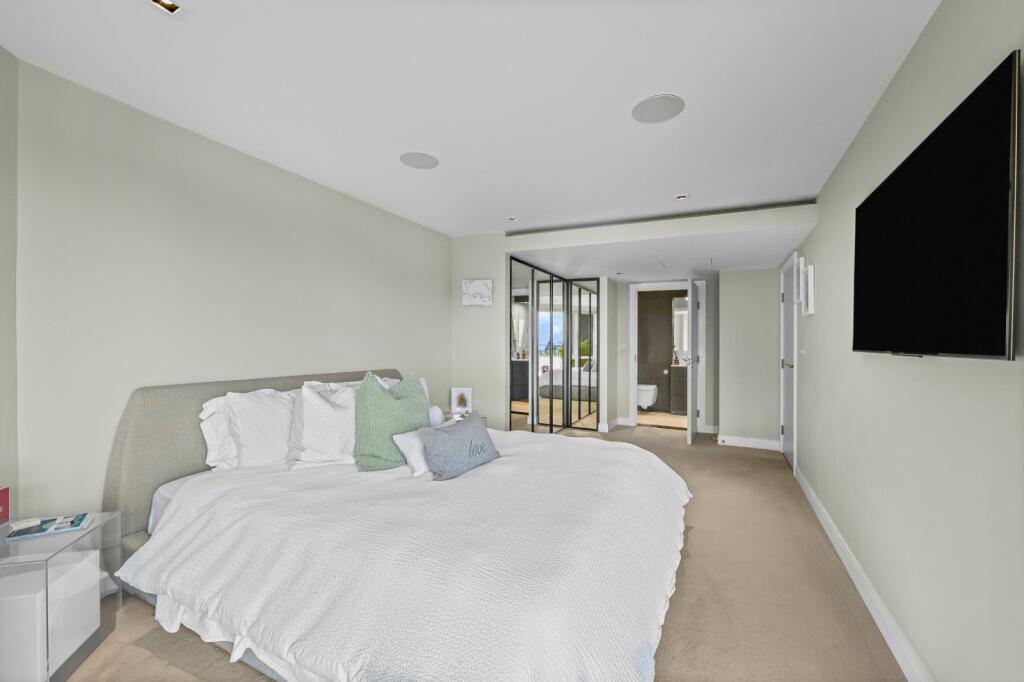 Apartment in London - View 5